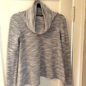 Abercrombie & Fitch turtleneck sweater